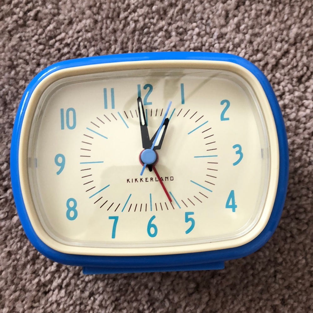 Kikkerland Battery Operated Alarm Clock